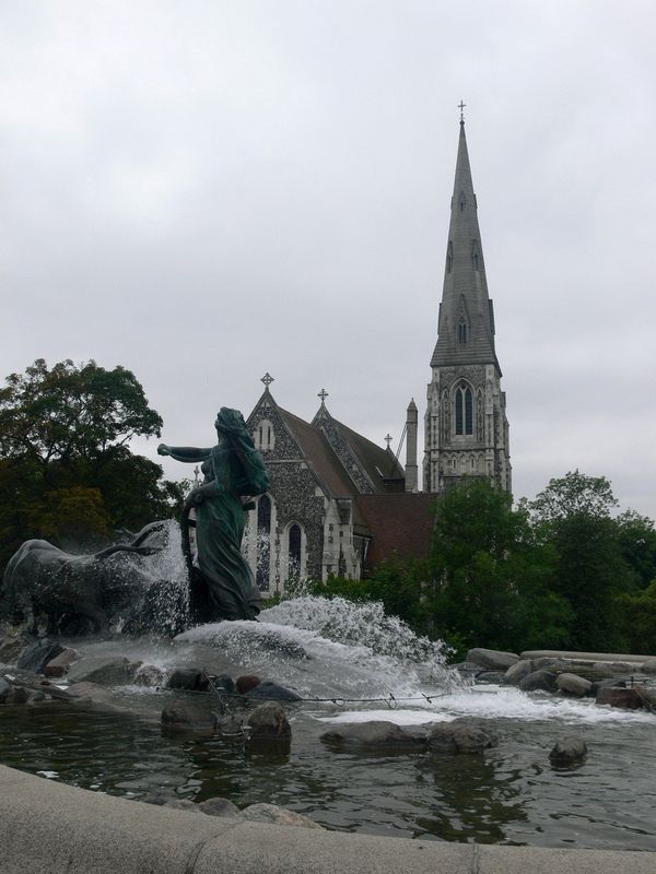 Rear view of Gelfion Fountain with the English Church in the background