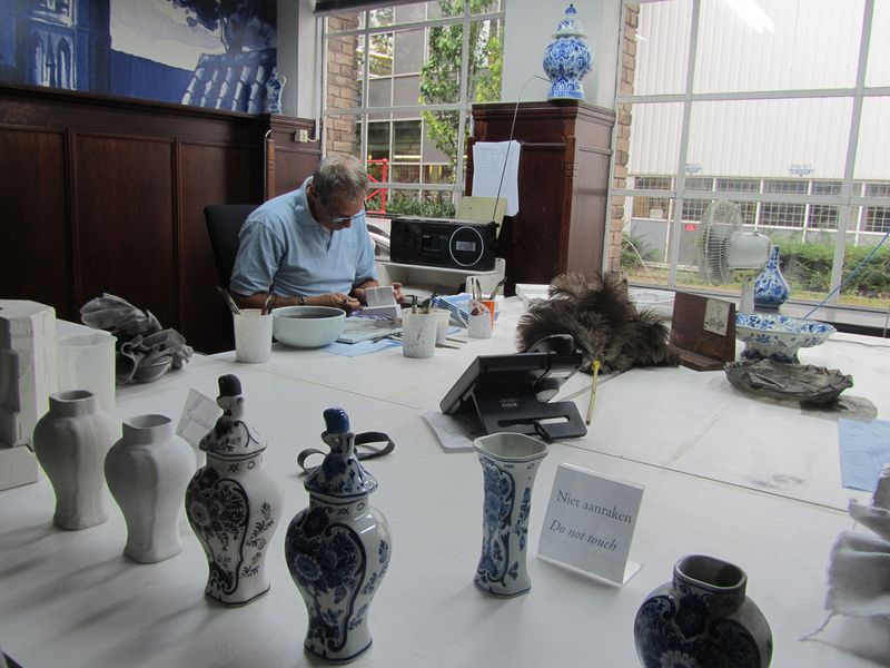 Delft artist at work