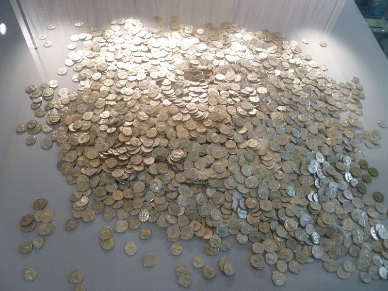 The Shapwick hoard of 9,238 Roman coins