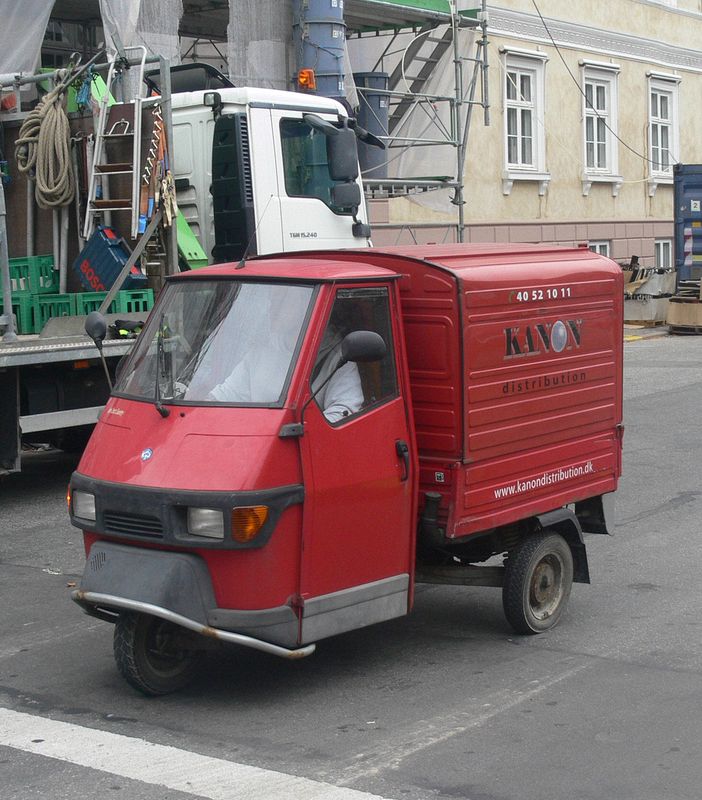 Cute little 3-wheeled truck