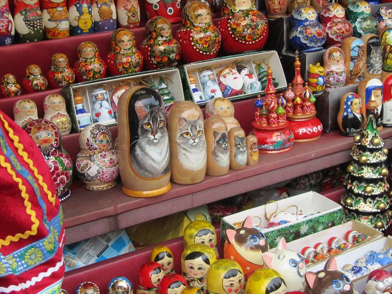 Cat nesting dolls