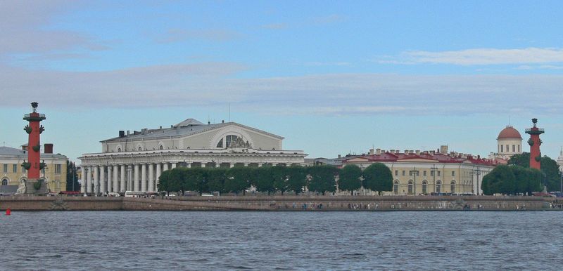 The old stock exchange and both rostral columns