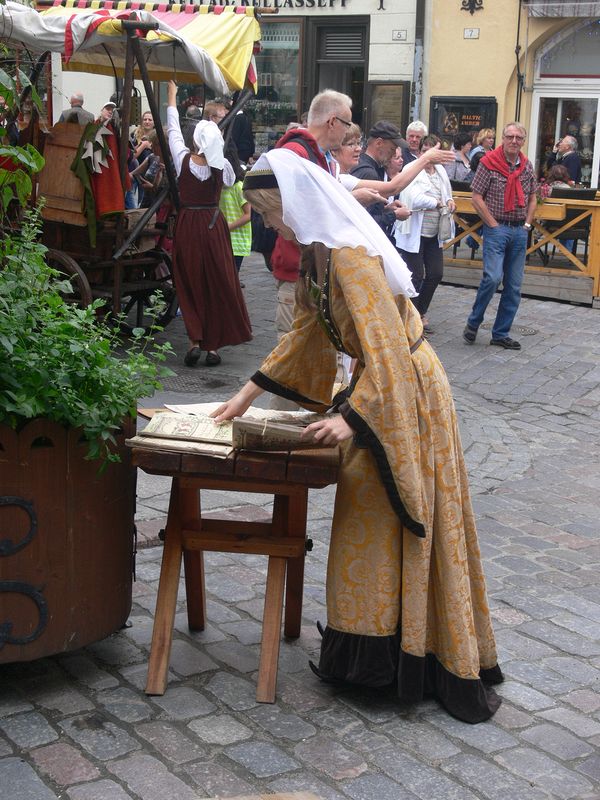 Medieval dress