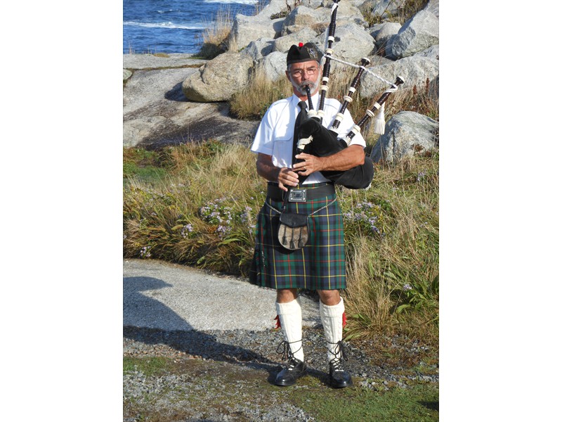 Bagpiper