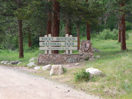 035 Rocky Mtn National Park sign