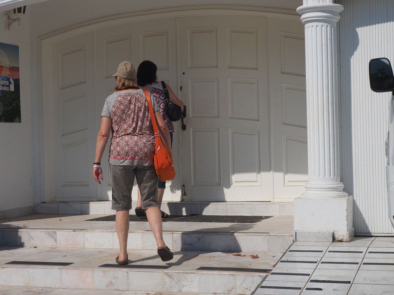 We visit one of the Back2Back houses where volunteers stay