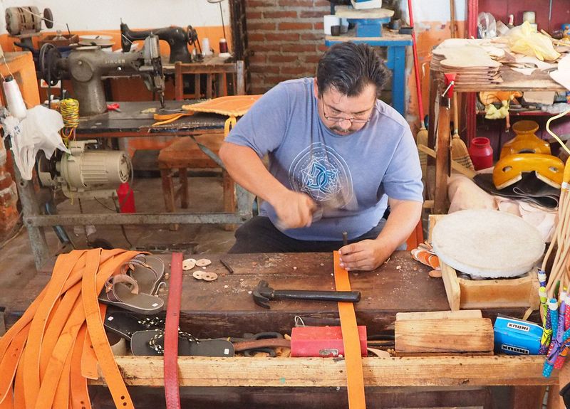 Quickly decorating a new belt