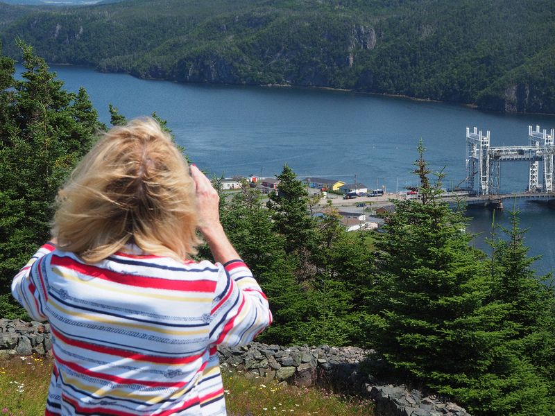 Eloise takes pictures of her old house below