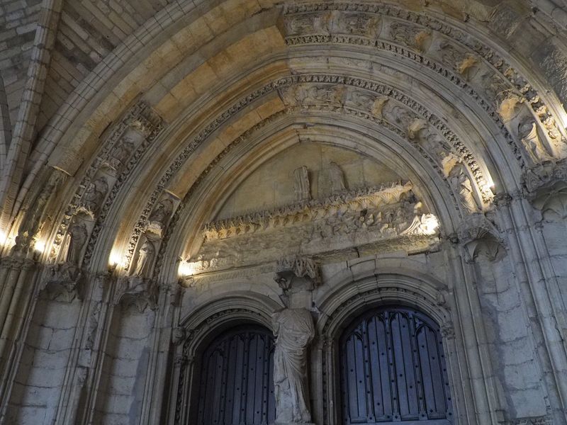 Ornate entry way (with lots of pieces destroyed during the French Revolution)