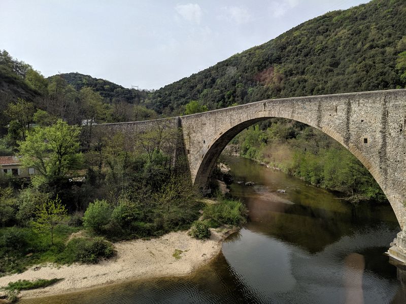 Stone bridge Pont sur le Dourdou