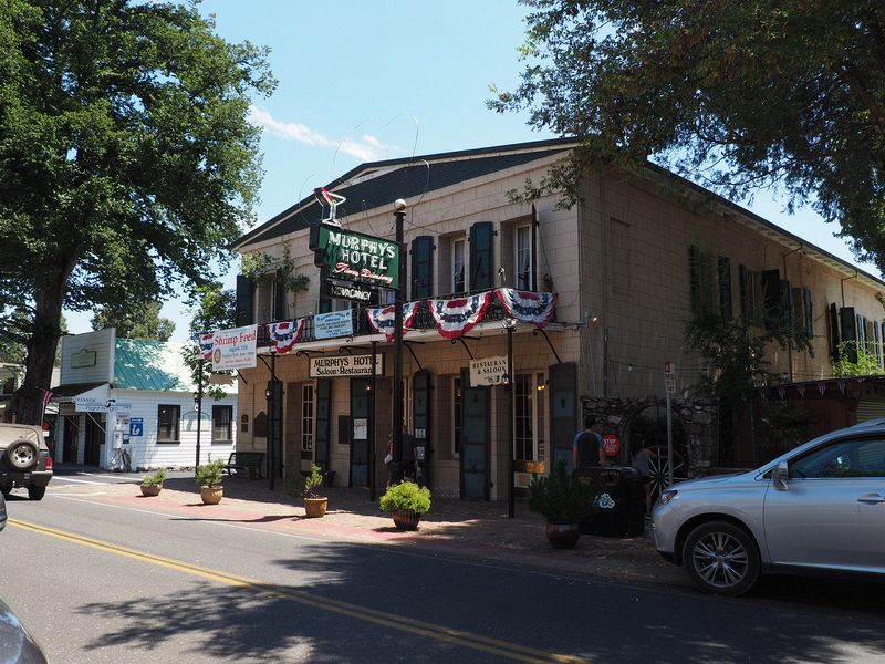 Another view of the Murphys Hotel