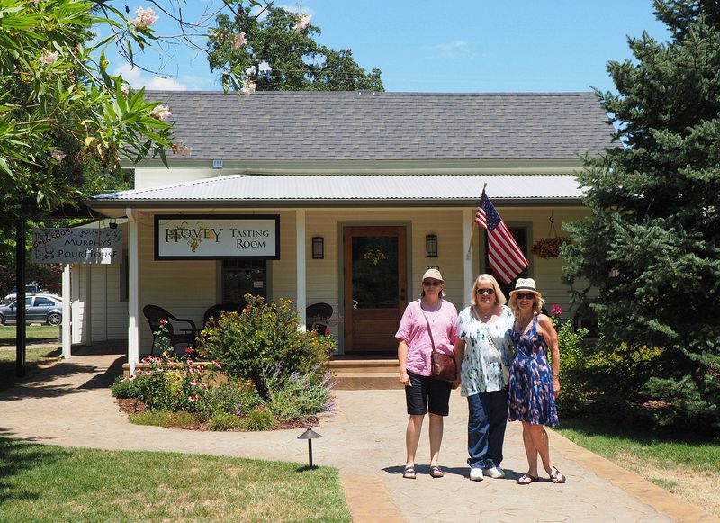 June, Linda and Eloise at Albert Michelson house