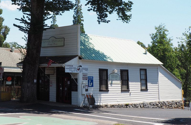 Tanner Vineyards tasting room